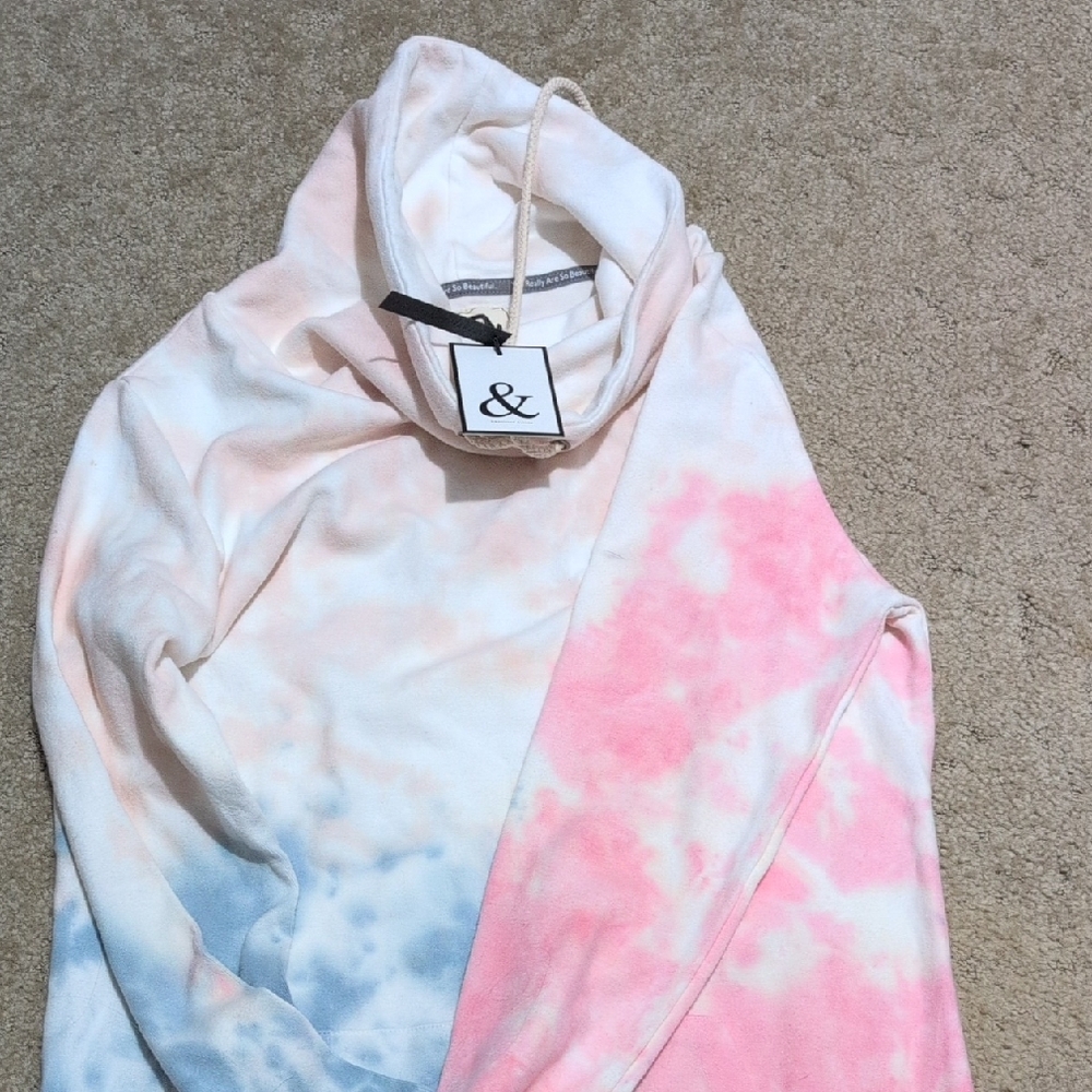 AMPERSAND AVE Cream Hoodie with Gray Accents